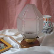 Lampe à poser et son globe vintage