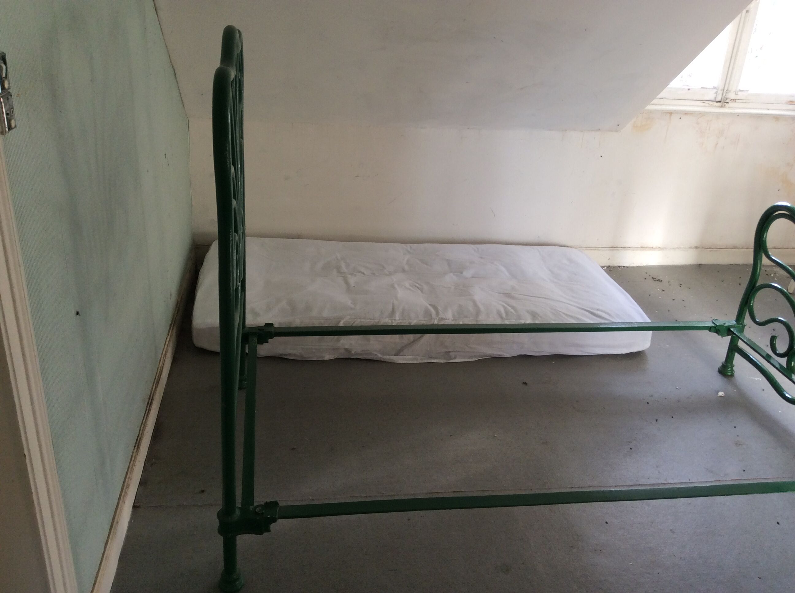 Vintage bed