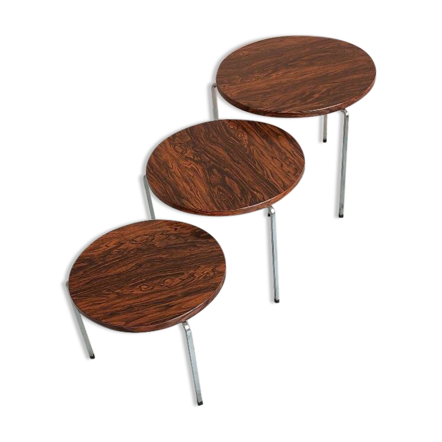 Nesting tables by VAZA Roden.