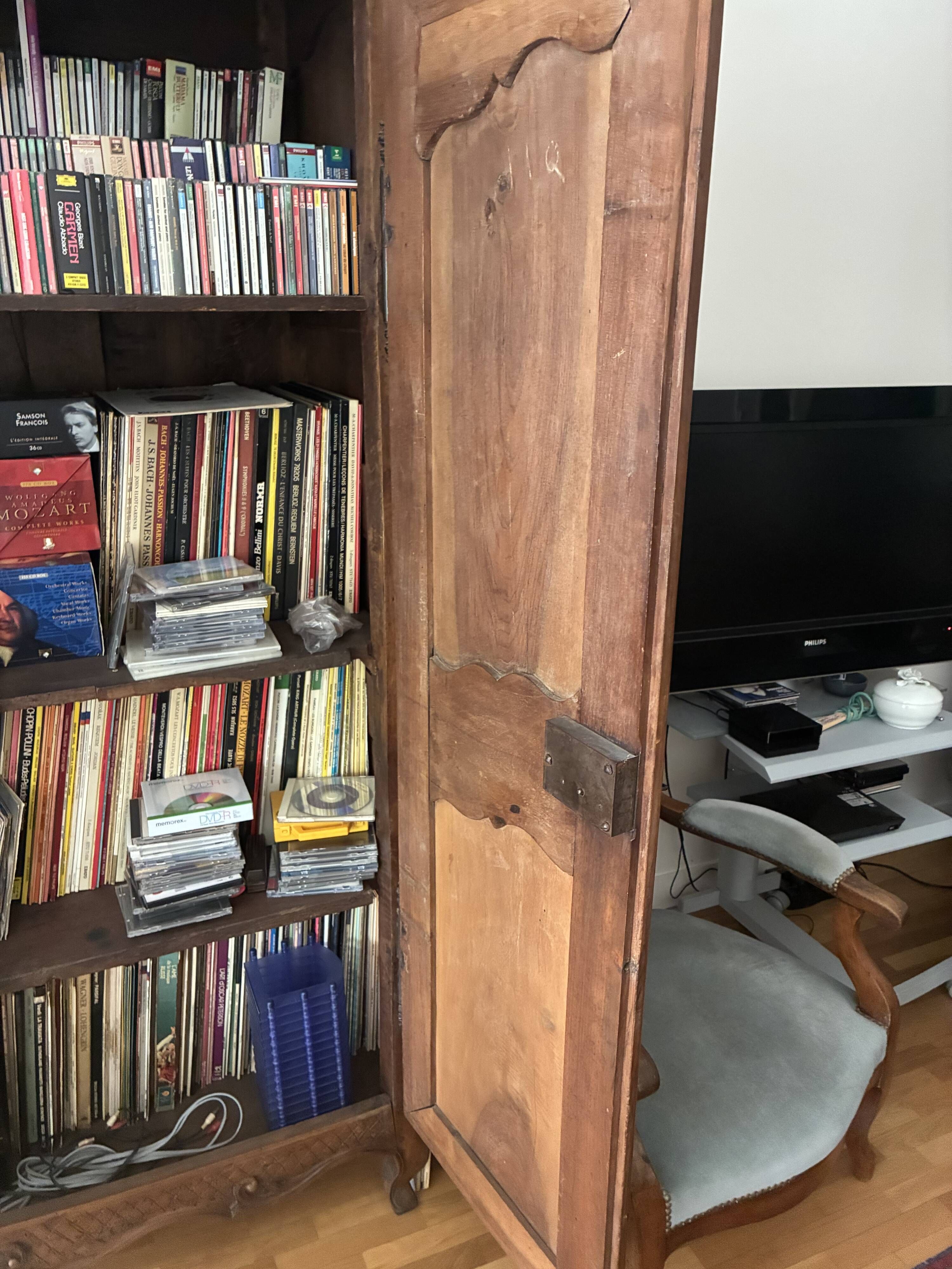 Decorated wardrobe