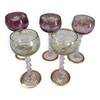 Set of 5 glasses with harlequin liqueur foot turned and golden edging