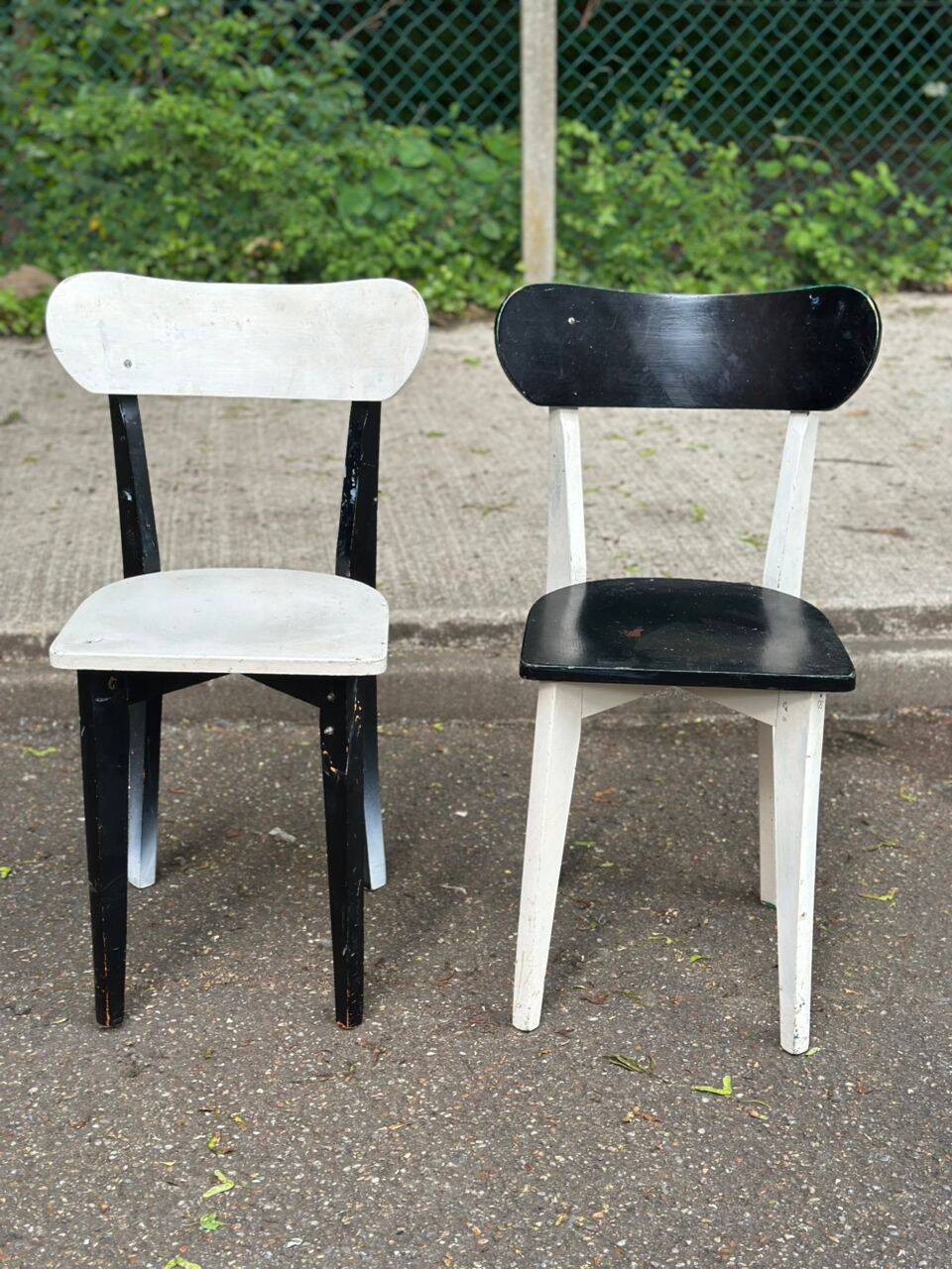 2 modernist chairs from the 1950s
