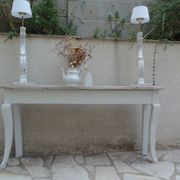 Console with a cotton grey patinated base, top in bleached walnut.