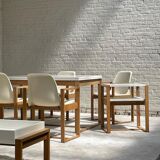 Ensemble de salle à manger rare avec table extensible, 5 chaises et deux tables d’appoint