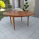Scandinavian round table