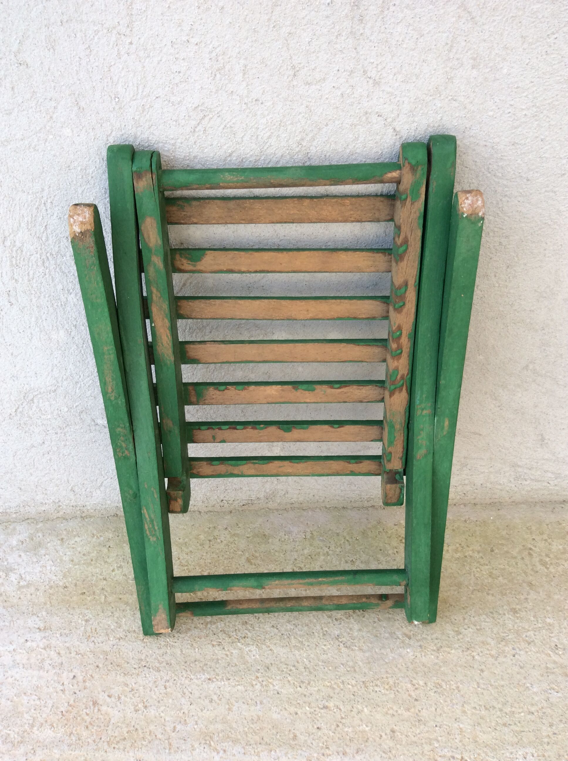 Former wooden fisherman folding stool