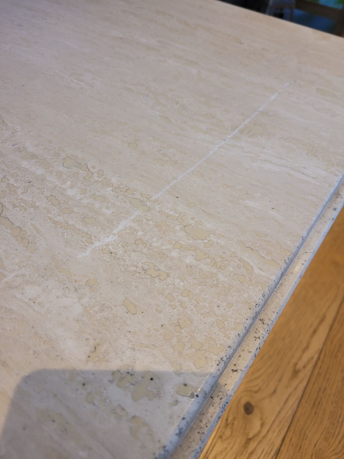 Table basse en travertin