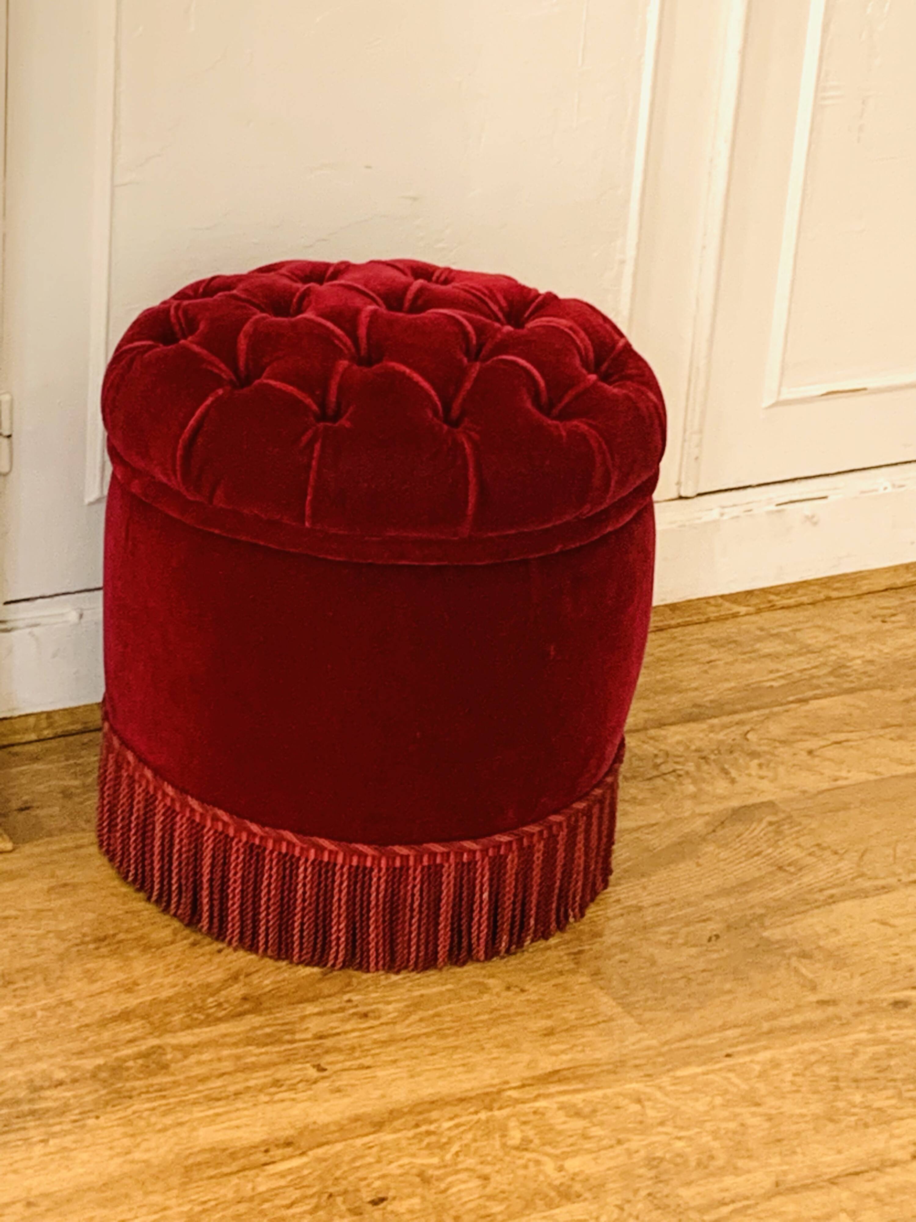 Napoleon III pouf, burgundy velvet.