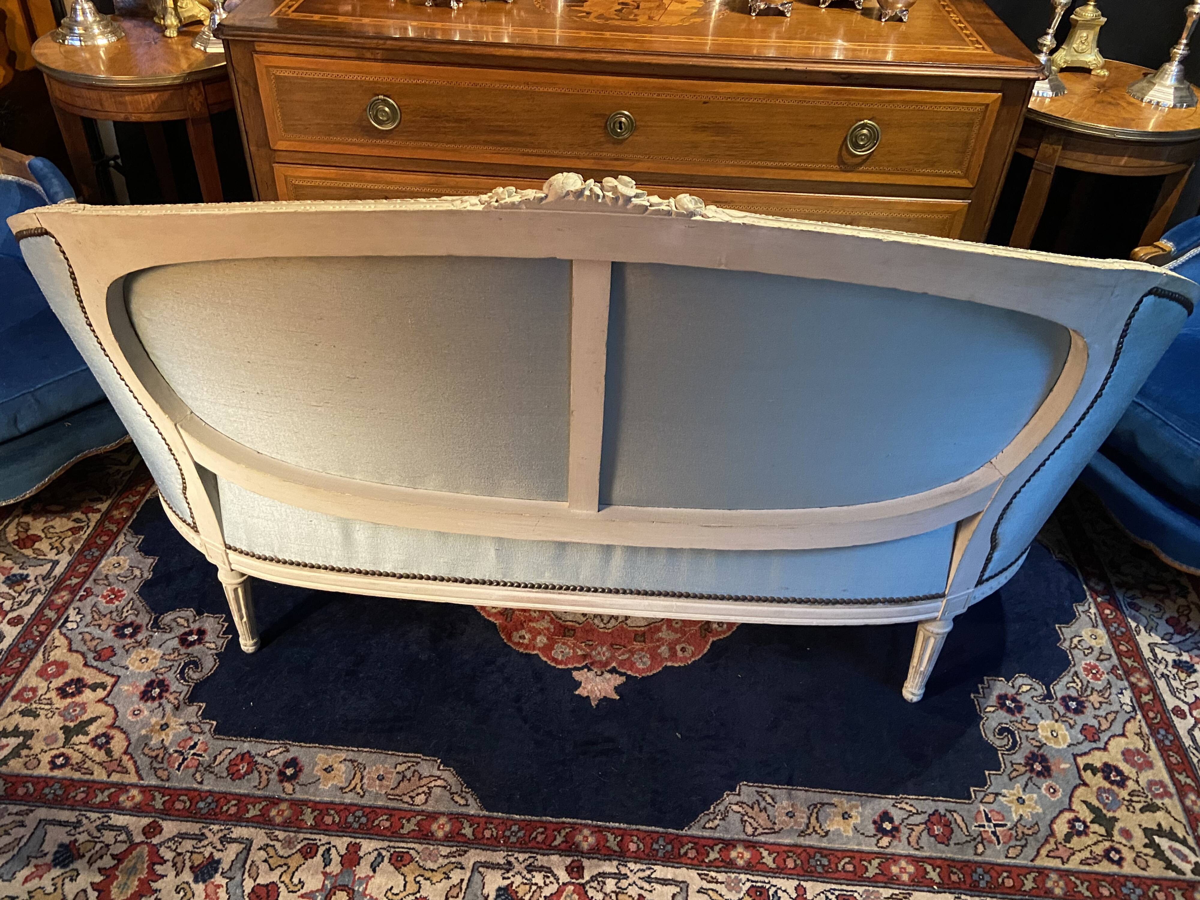 Louis XVI basket sofa from the 18th century