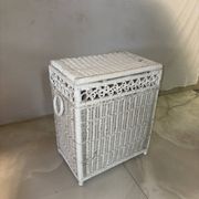 Ensemble chambre rotin blanc : commode, miroir, lit, panier