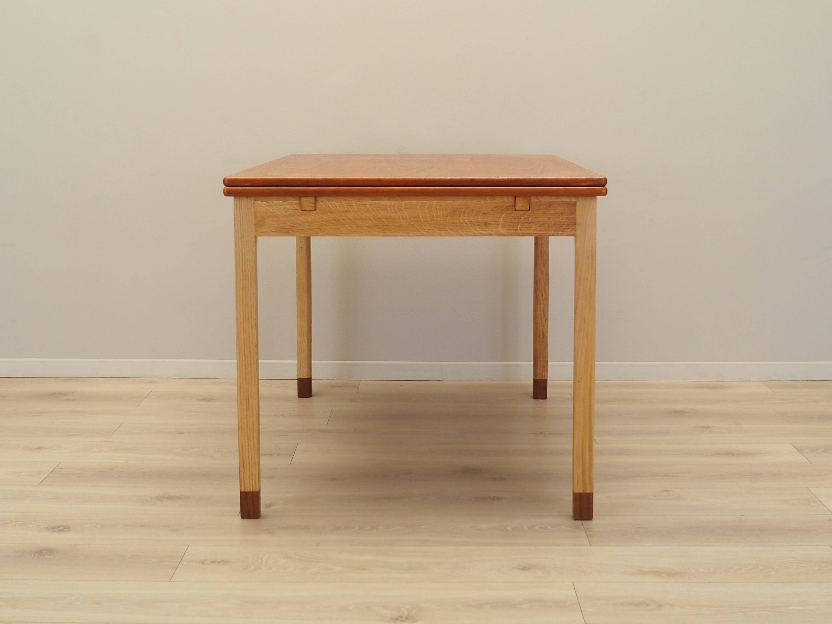 Extendable table, Danish design, 1970s, manufacturer: SKM