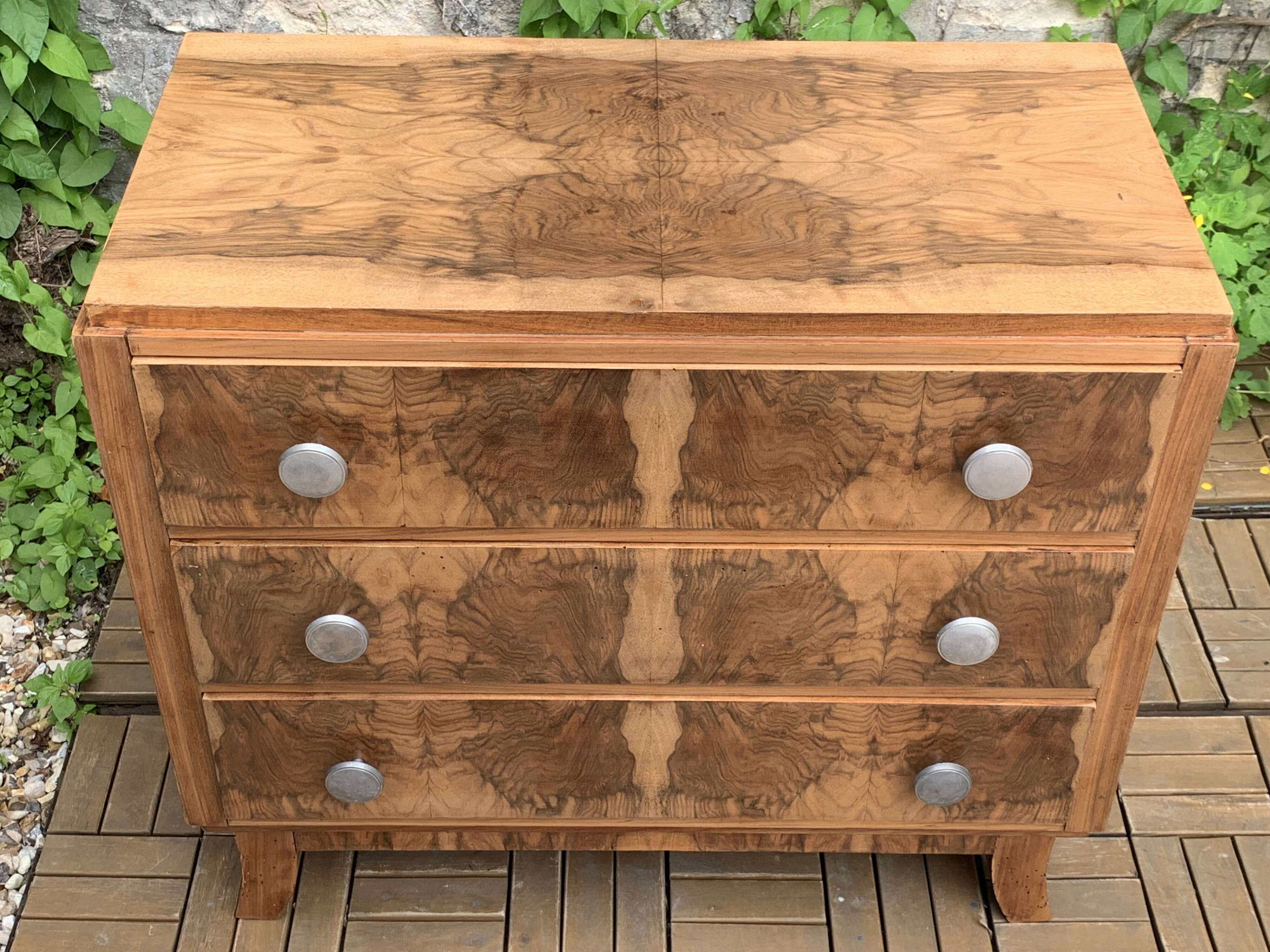 Art Deco chest of drawers in raw walnut burl