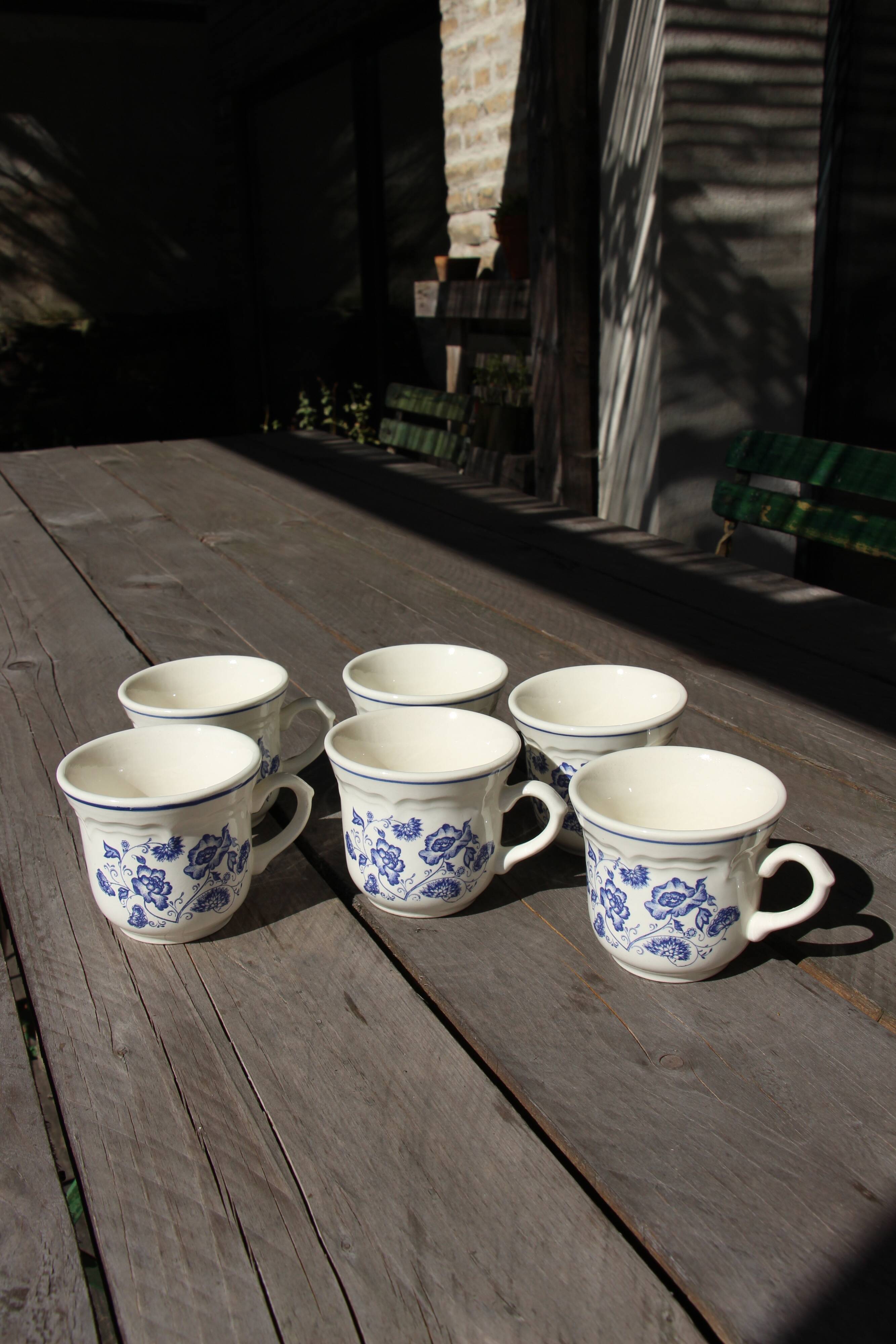 Porcelain coffee cup