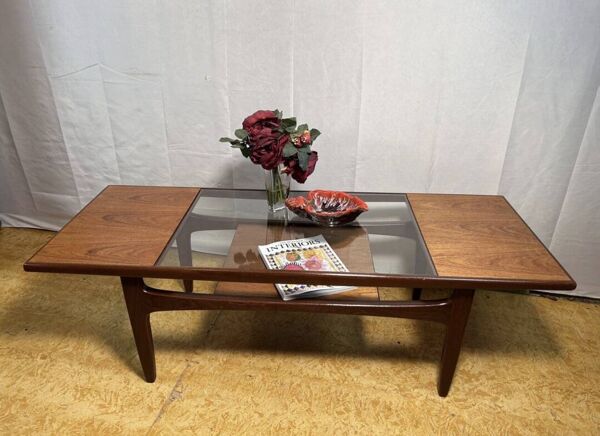 Table basse en teck rétro vintage des années 60 par GPlan ''Mad Man'' Mi