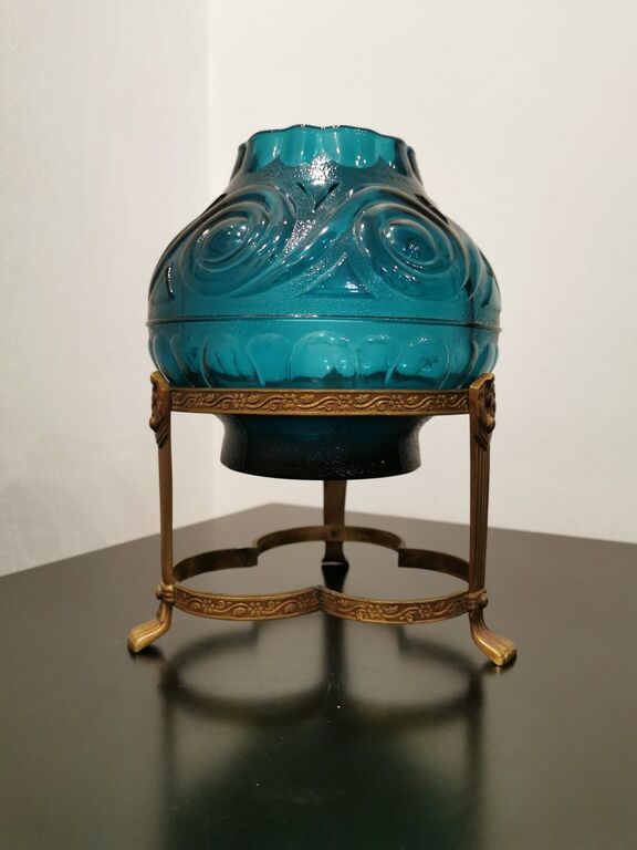 Art deco-style photophore