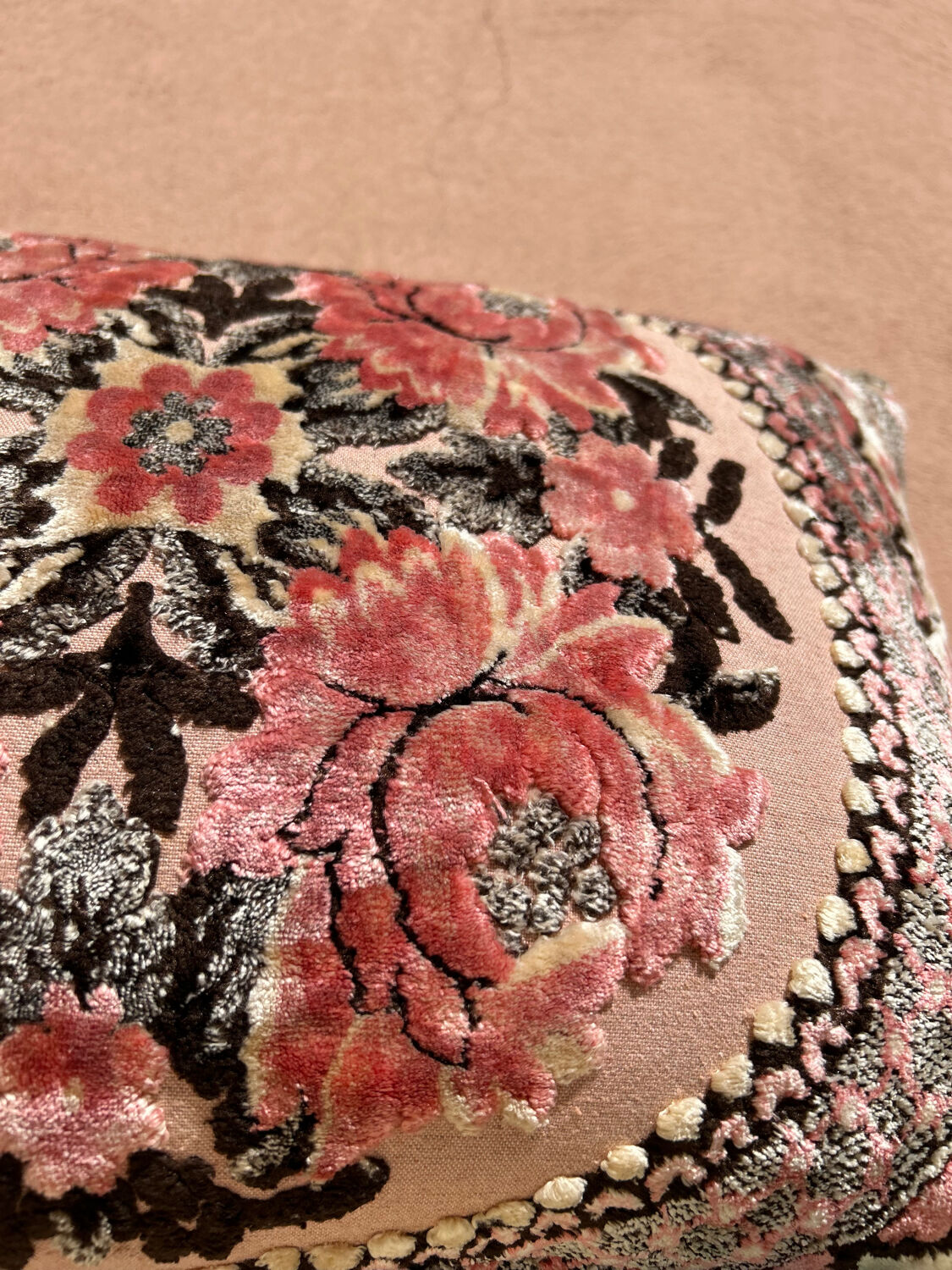 Velvet cushion 40x60cm