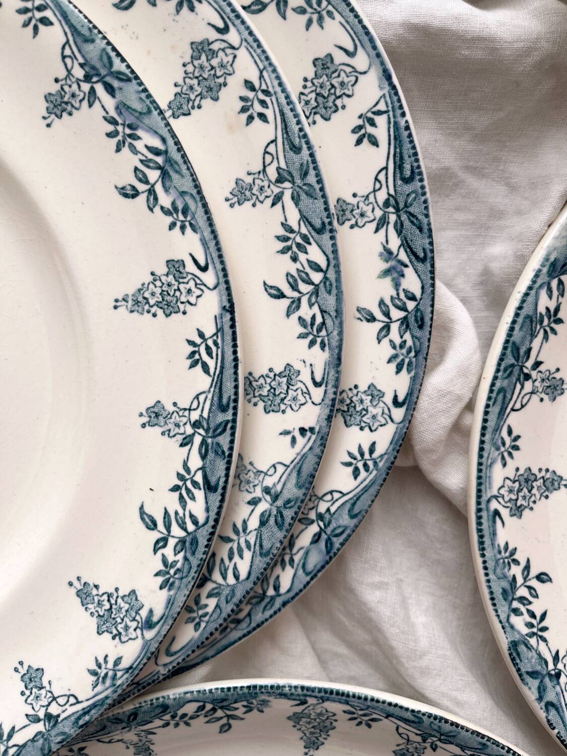 12 ironstone dinner plates “Florence” Longwy