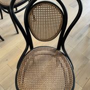 Série de 8 chaises viennoises N.33 de J&J Kohn, 1900