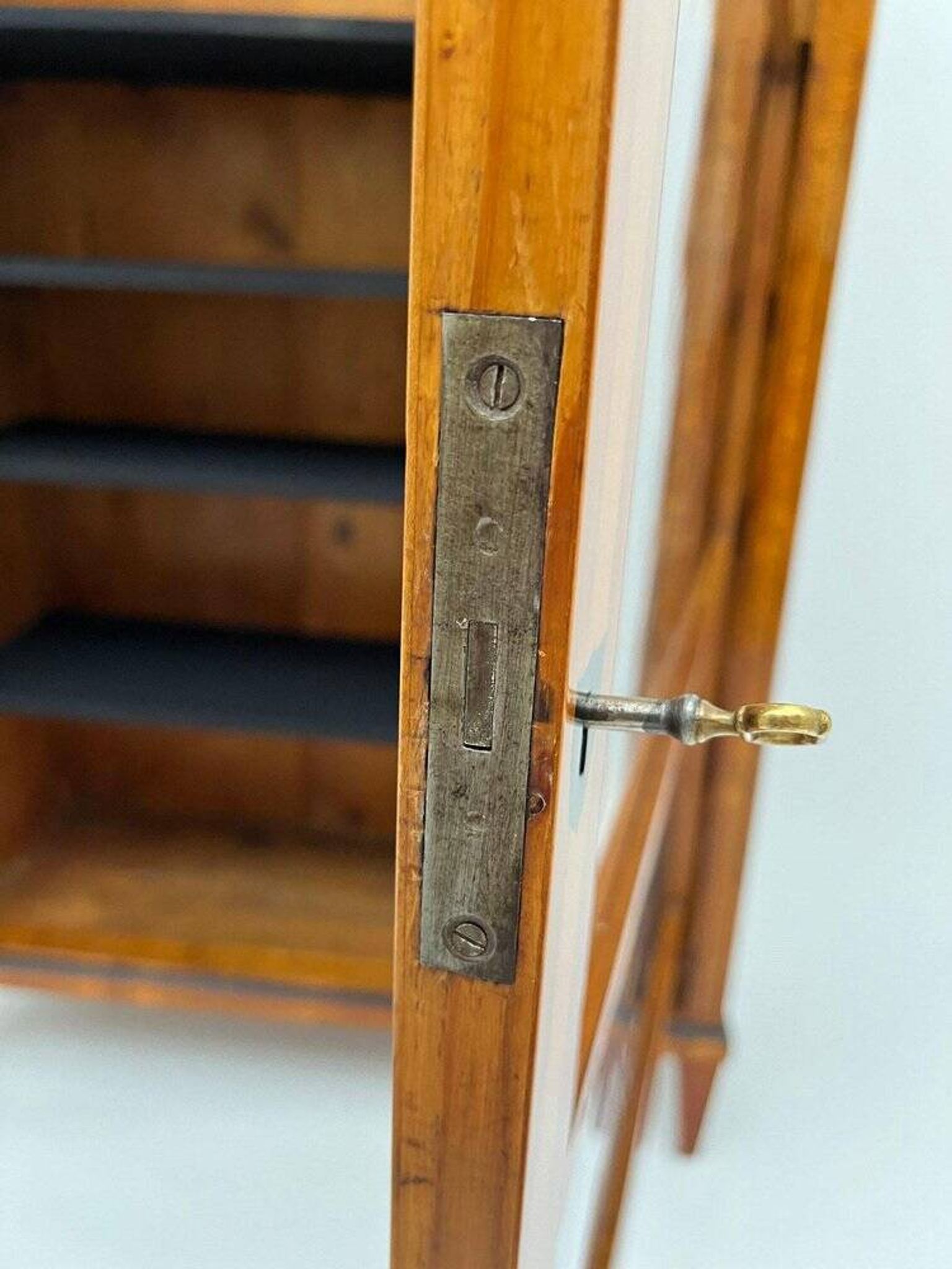 Biedermeier Display Cabinet in Cherry Veneer, Ash Burl, Austria, 1820s