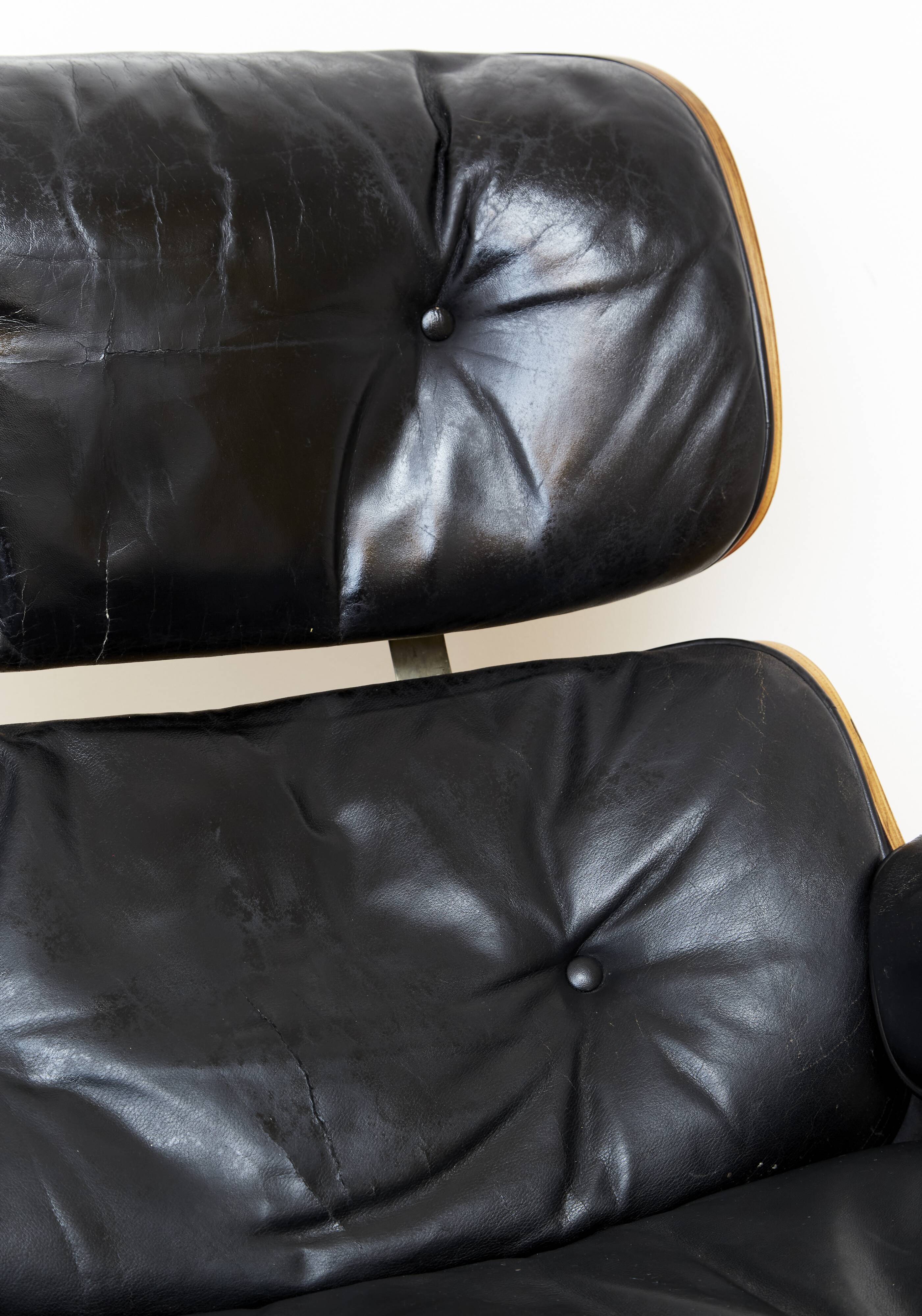 Fauteuil et pouf Charles & Ray Eames pour Herman Miller