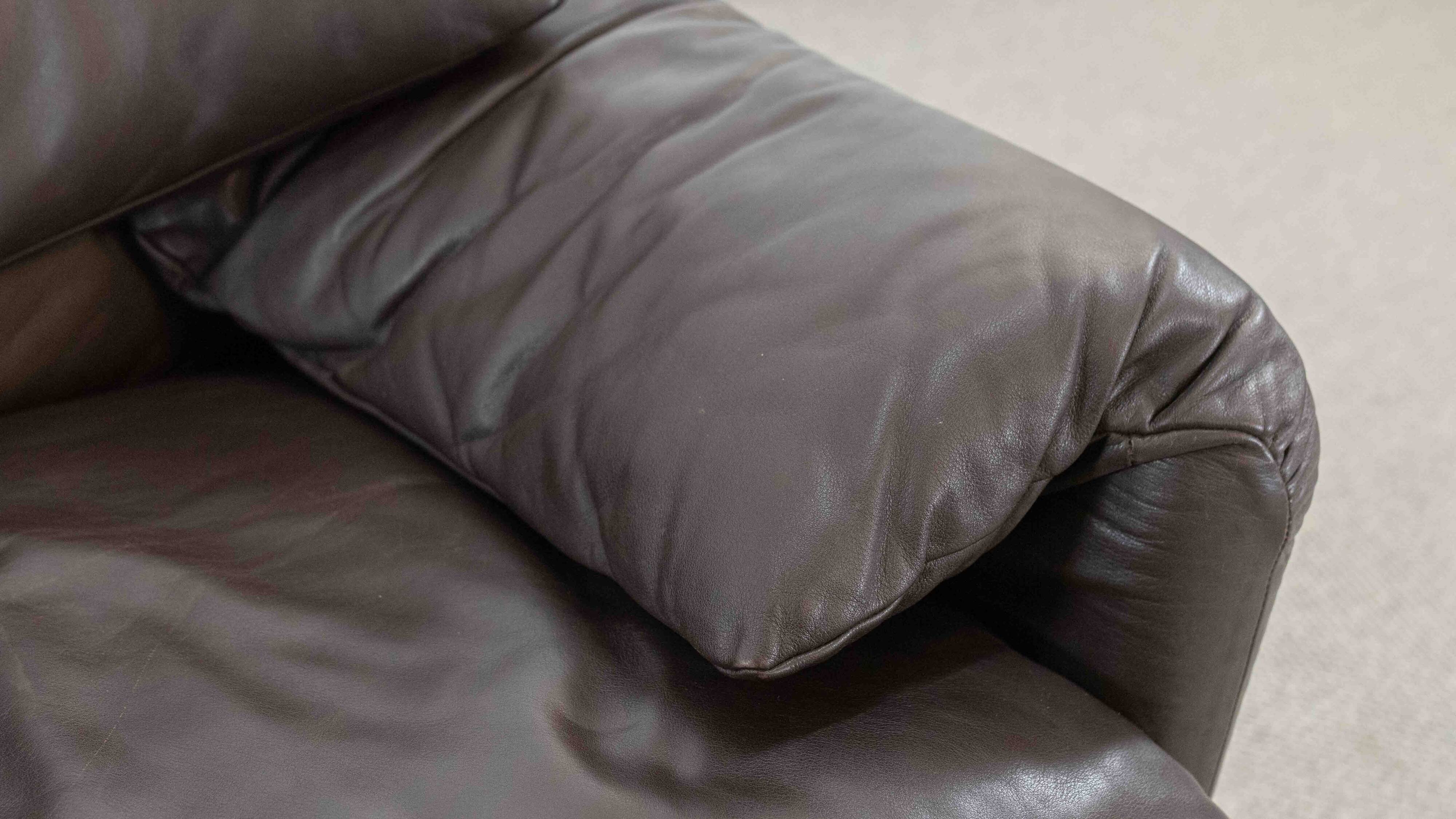 Cassina Maralunga 3seat-Sofa in darkbrown leather by Vico Magistretti