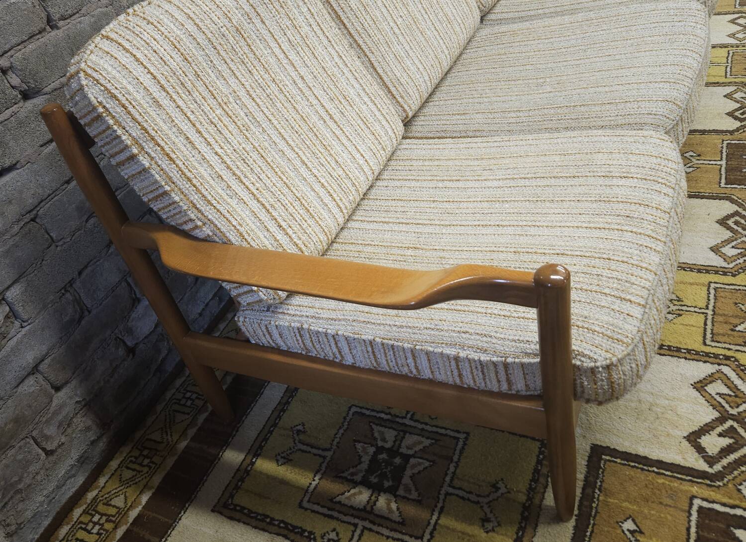 Scandinavian 3-seater canapé in boucle fabric from the 1960s.