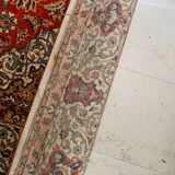 Large Persian wool rug from the 70s