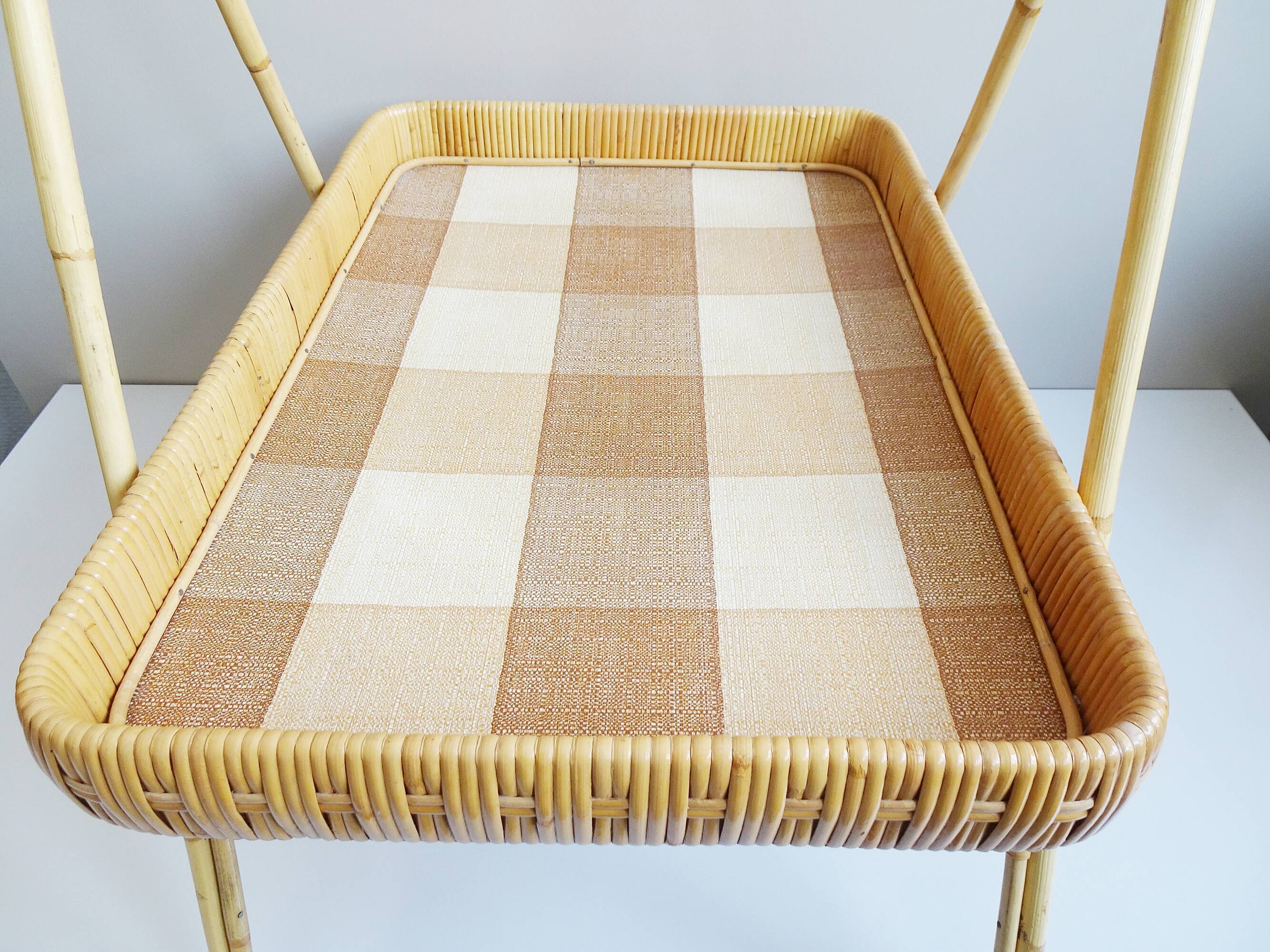 Plateau en bambou et rotin