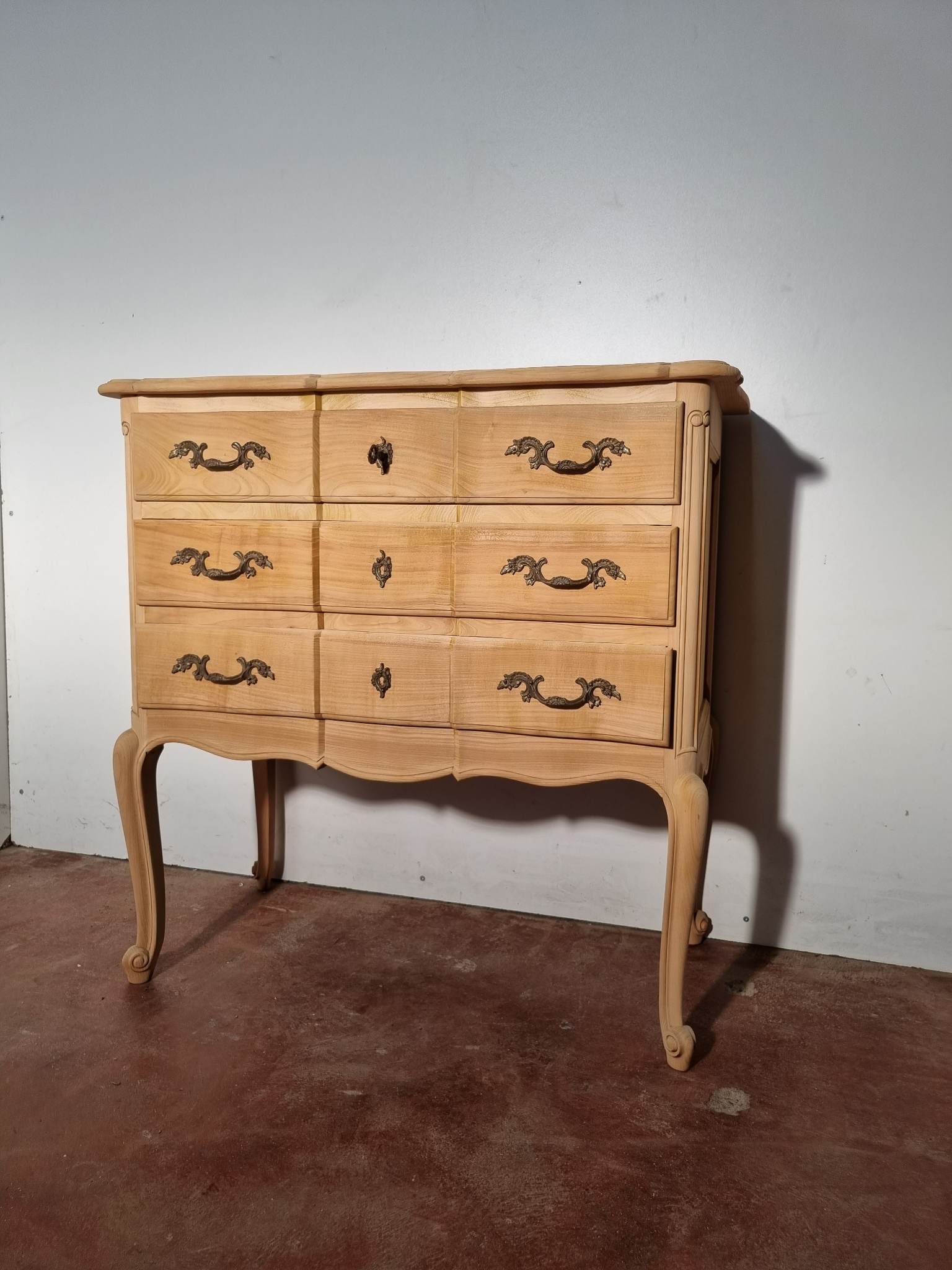 Crossbow chest of drawers with writing