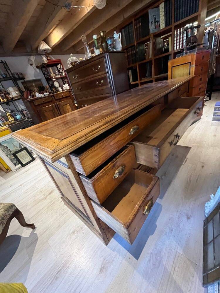 Fine draper's furniture from the late 19th to early 20th century.
