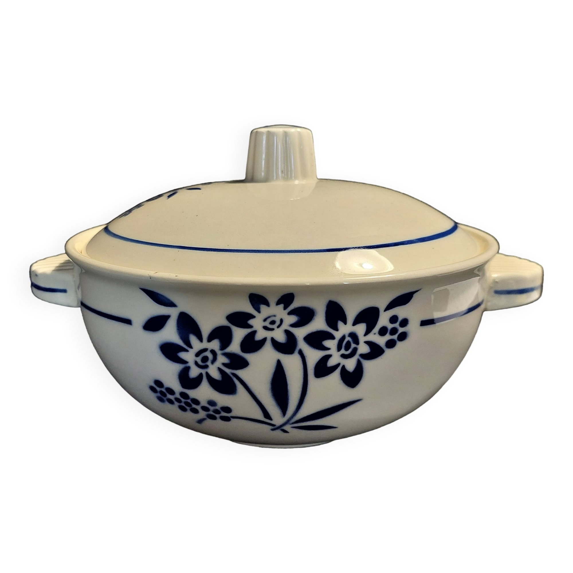 Badonviller earthenware tureen, early 20th century