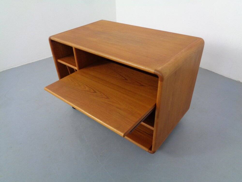 Small rollable teak media sideboard from Dyrlund, 1970s