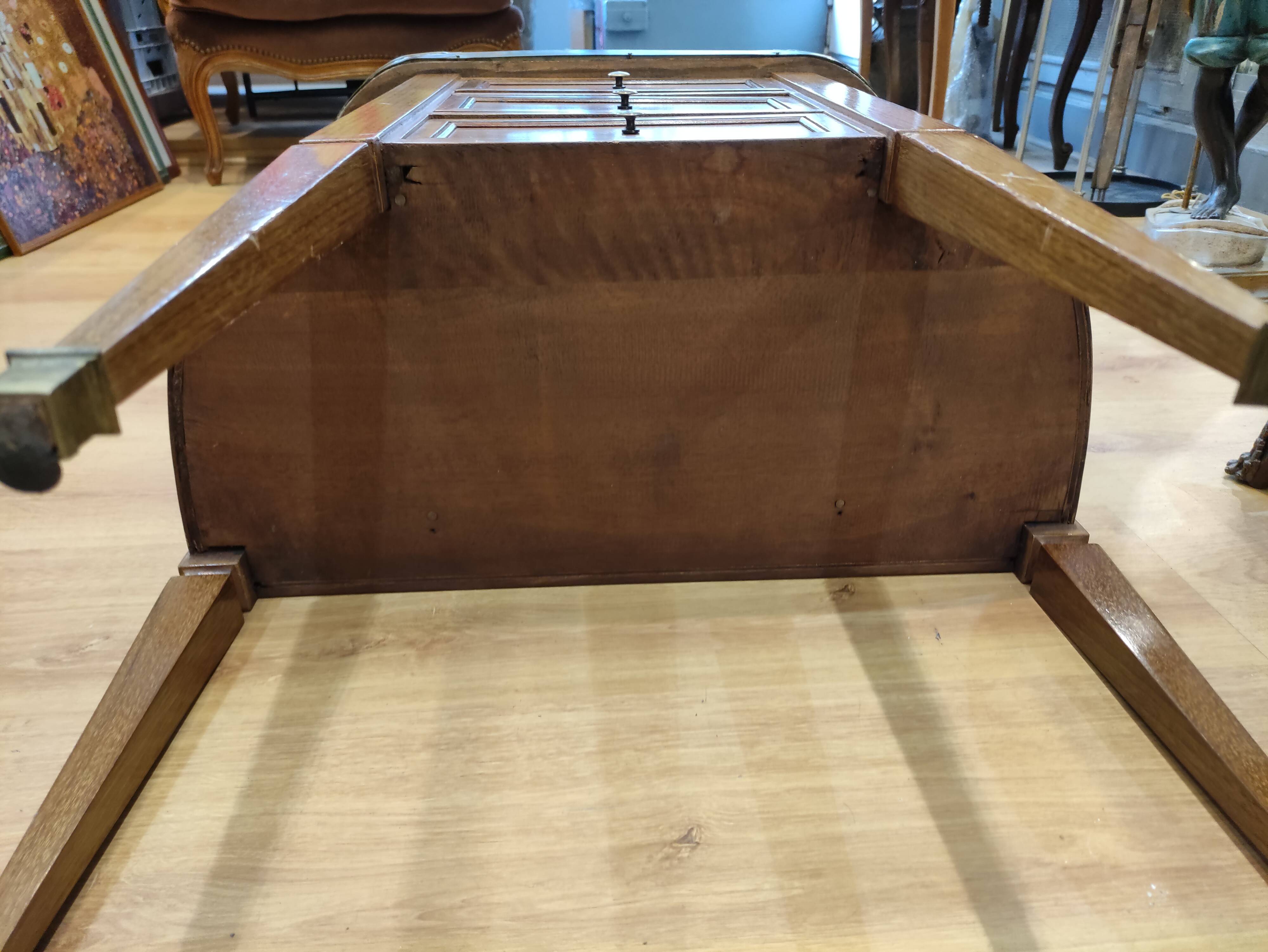 Louis XVI-style commodity