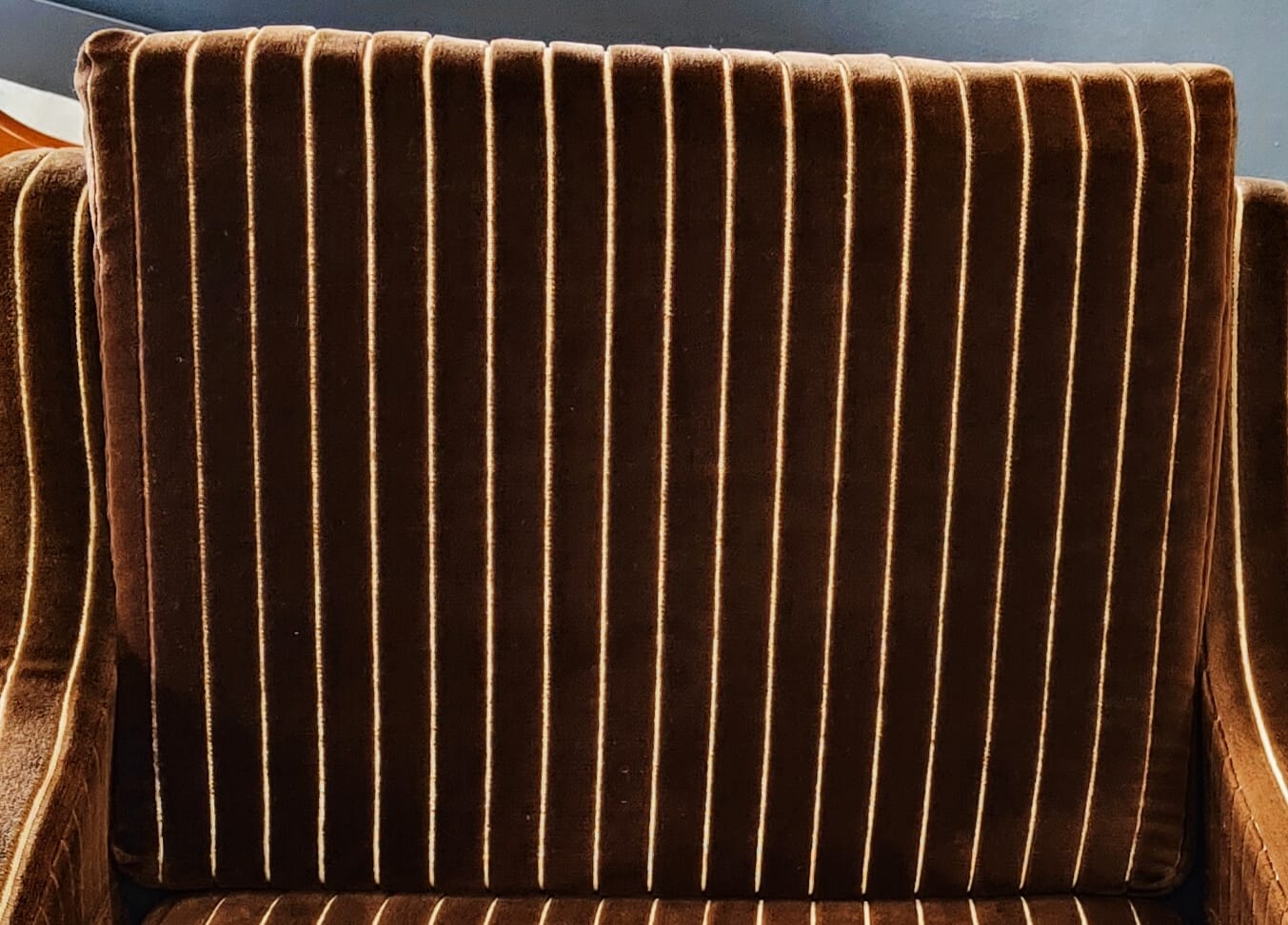 Two mid century armchairs vintage - set 2 chairs