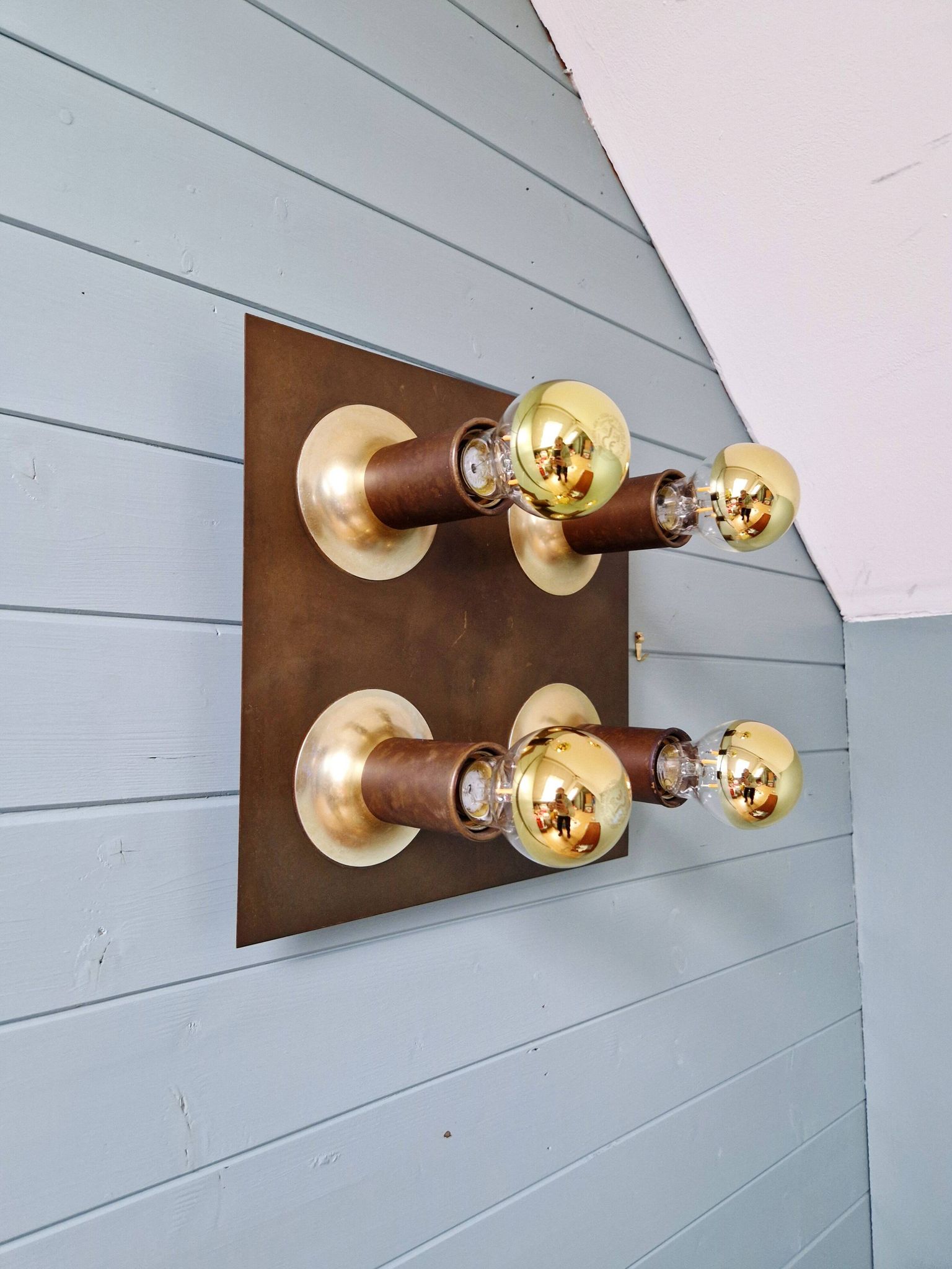 Space Age ceiling light/wall lamp in brass, Cosack Leuchten, 1970.