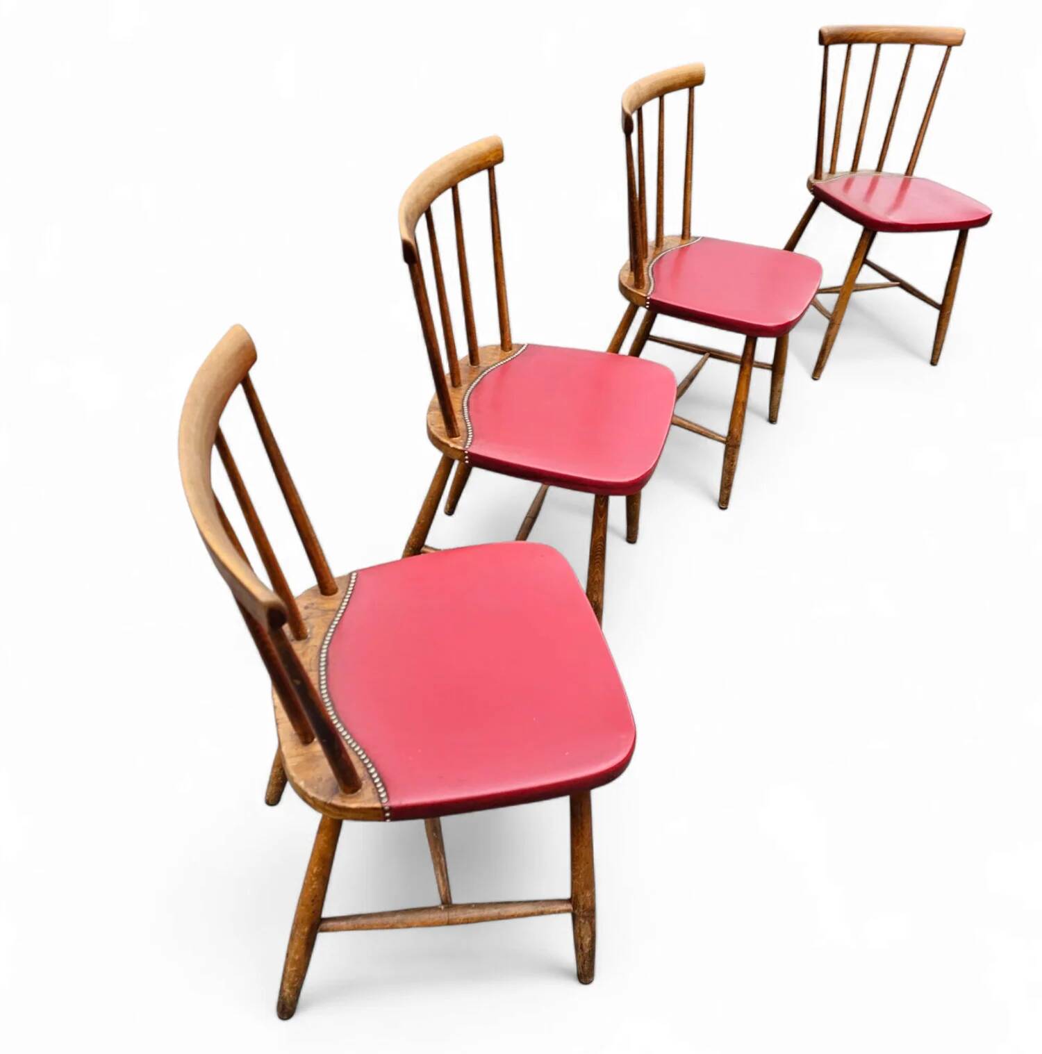 4 chaises à fuseaux des années 1960