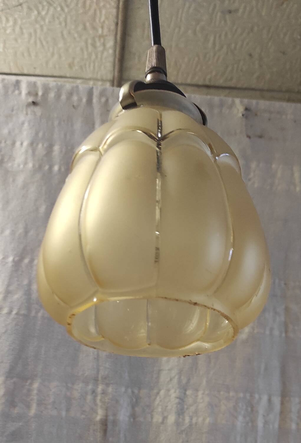 Art Deco lampshade in gilded glass and brass frame - mid 20th century