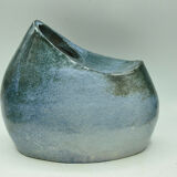 Vase piece of form in reeds