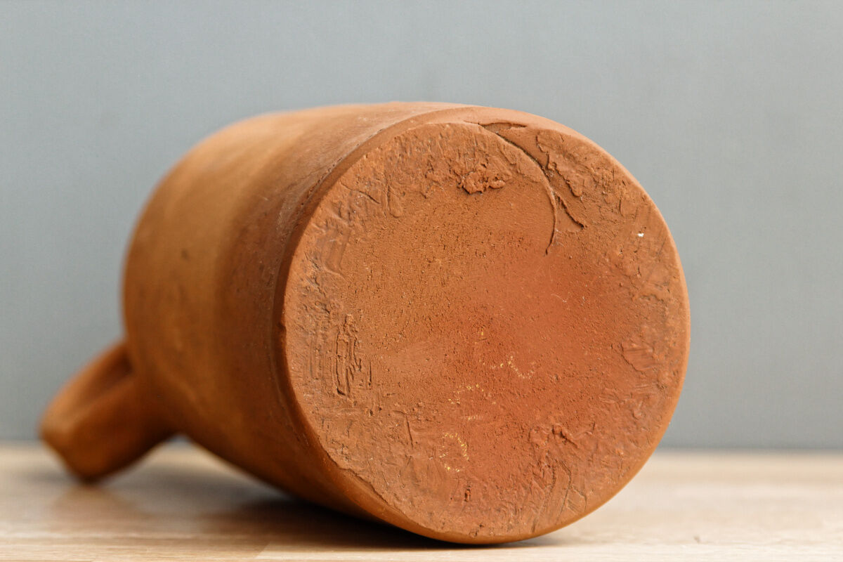 Vase bouteille terracotta - art populaire