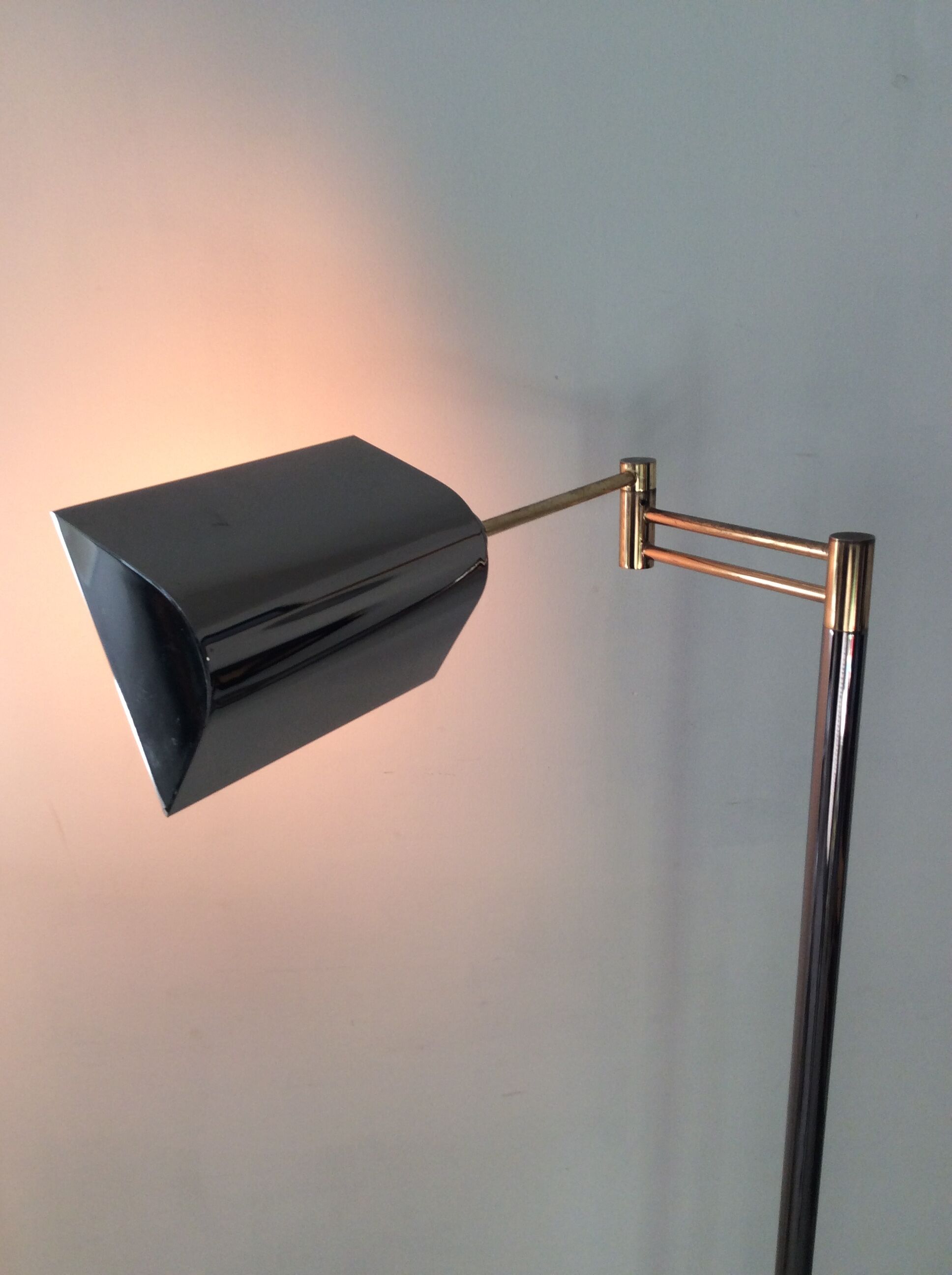 E-reader floor lamp from the 70s and 80s