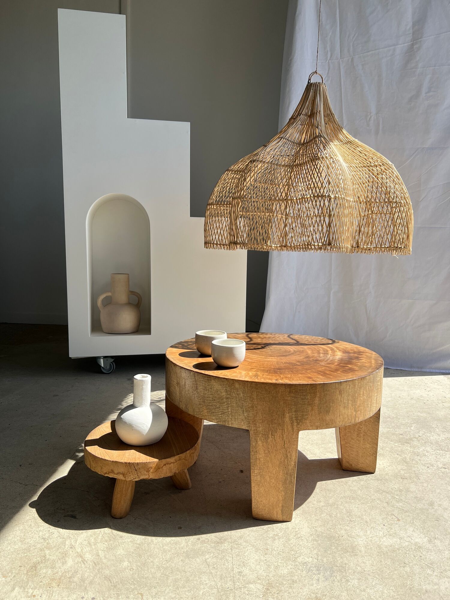 Rattan pendant lamp in the shape of a flower