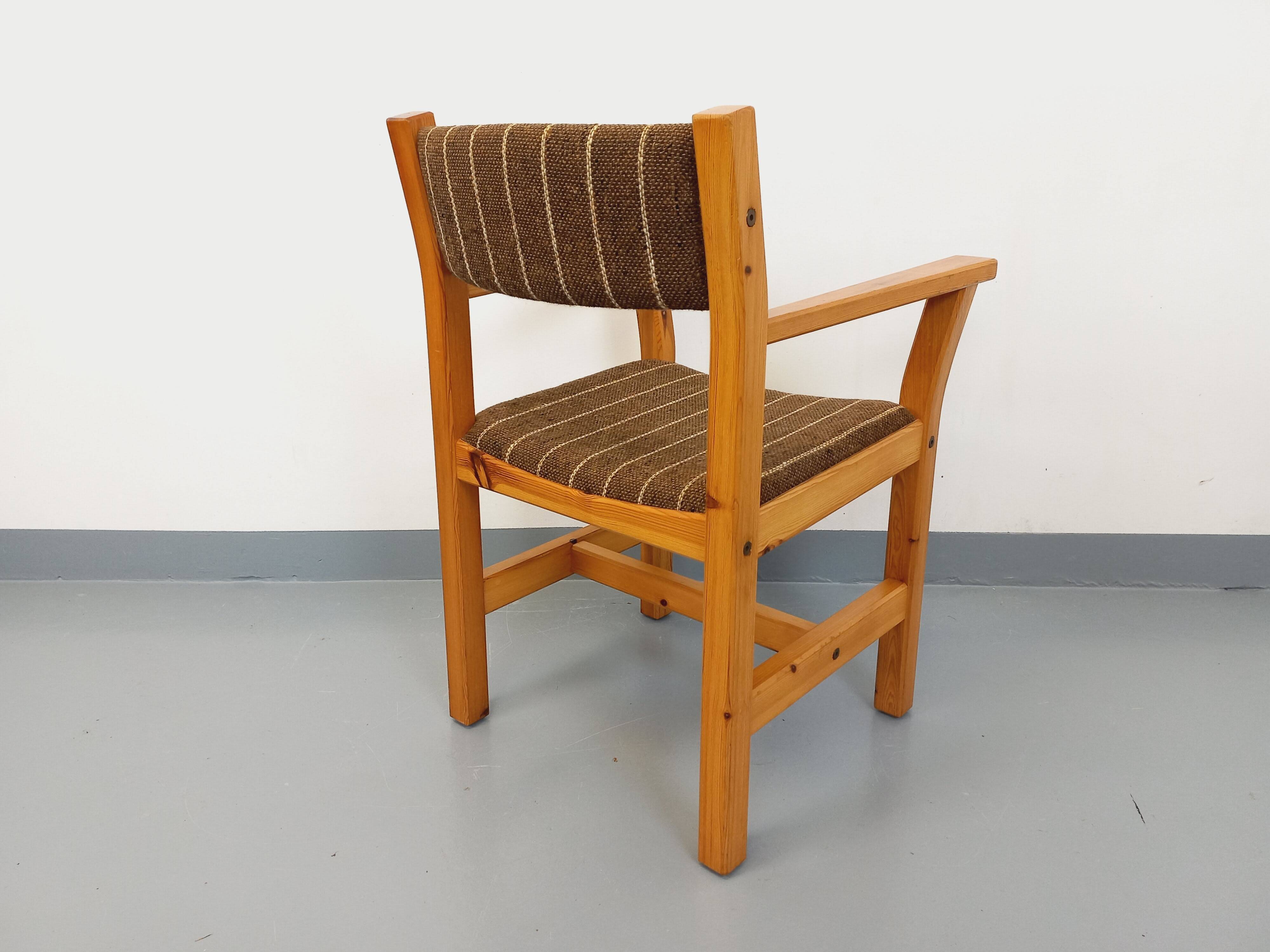 Vintage armchair in pine and fabric from the 80s
