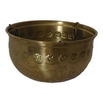 Hanging gold pot cover