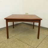 Table d’appoint en teck des années 70