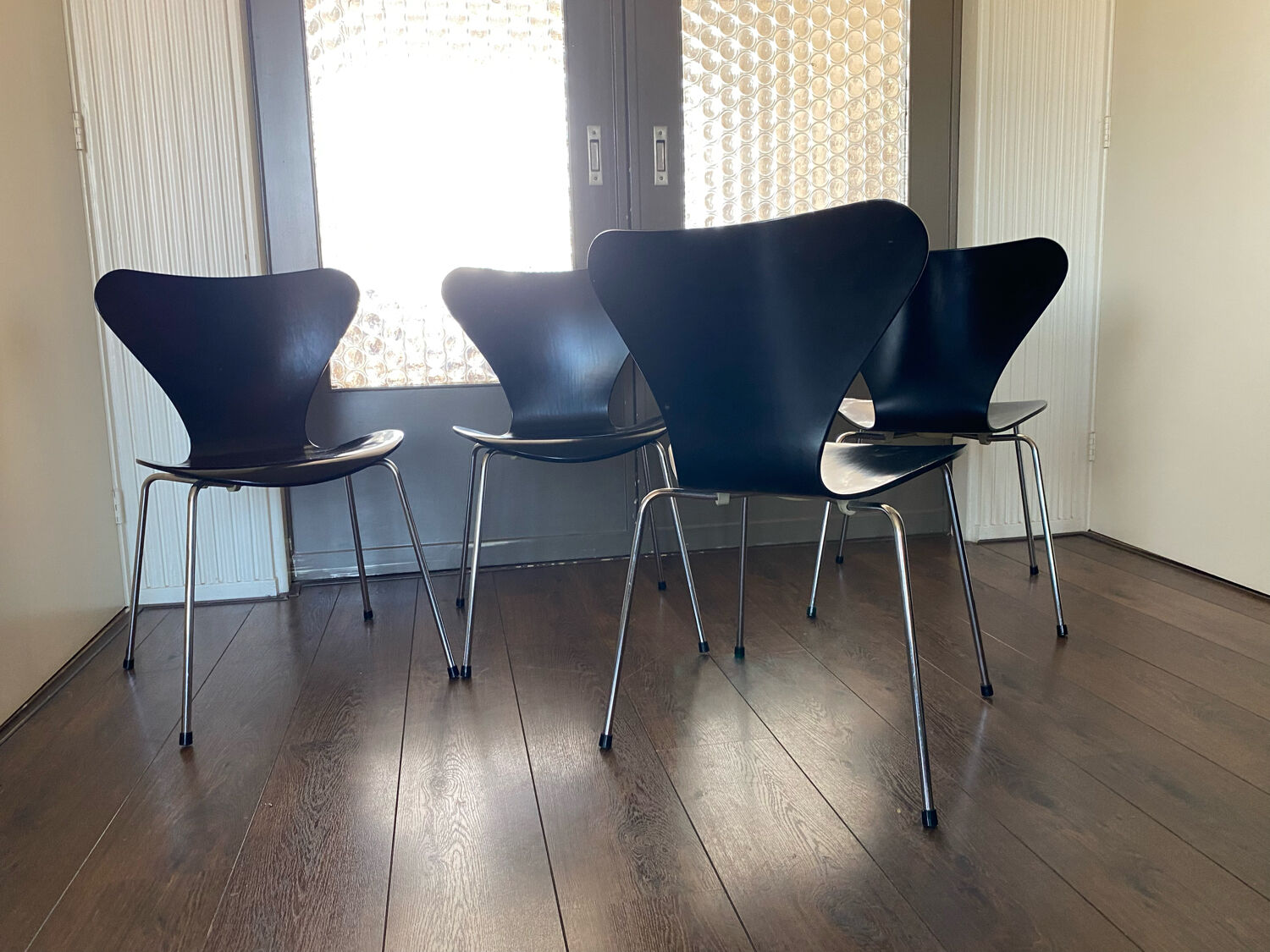 Set of 4 model 3107 dining chairs by Arne Jacobsen for Fritz Hansen 1988