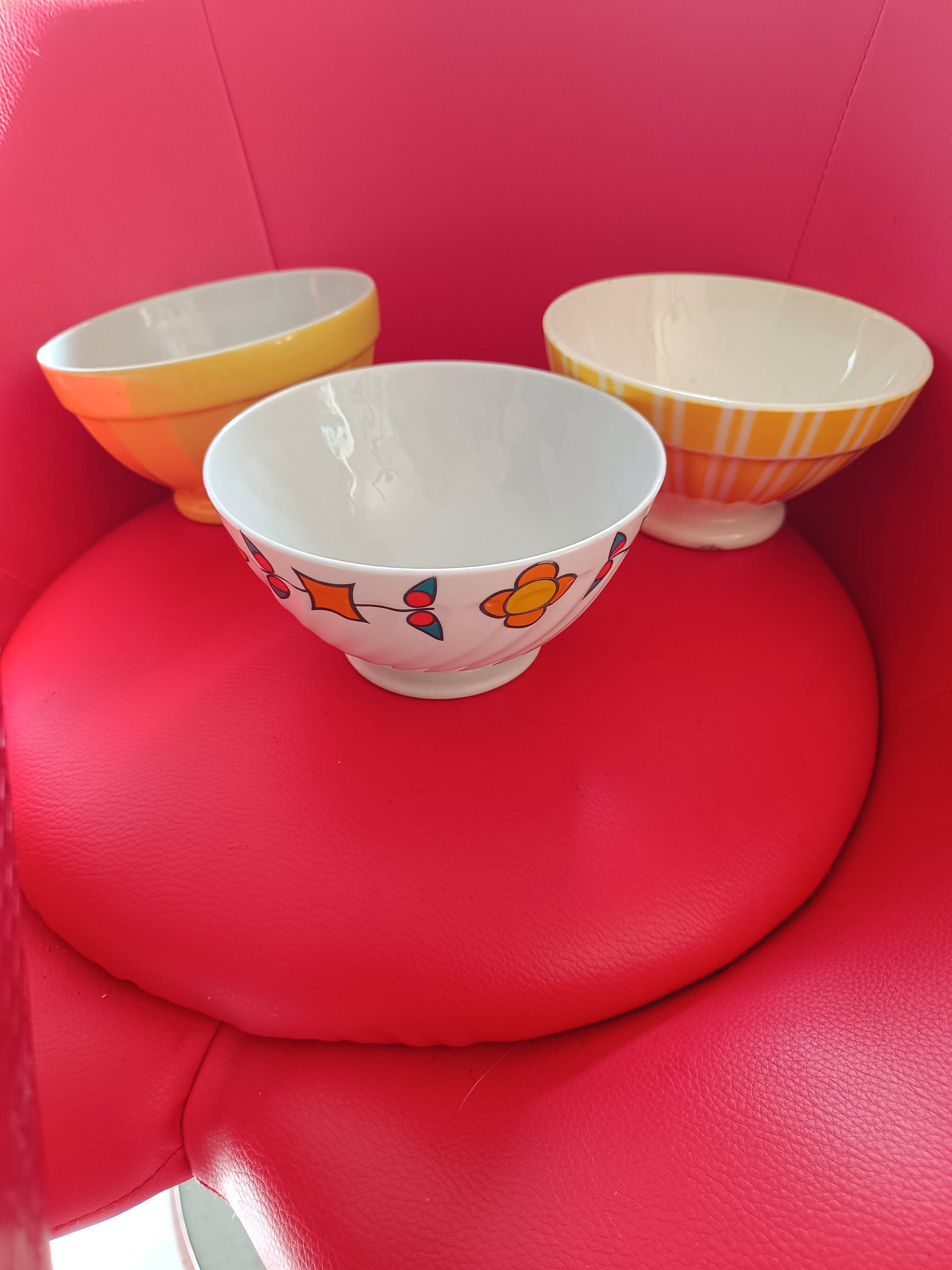 3 old bowls from the 70s, Digouin, Paris porcelain....