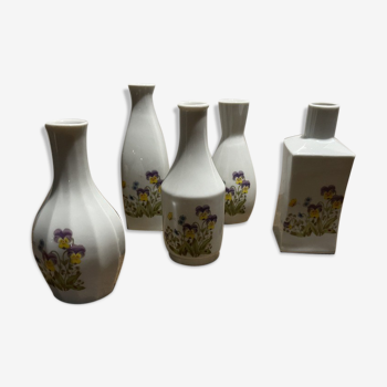 5 carafes with floral decoration