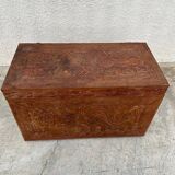 Ancien coffre en bois massif Arts indoneo