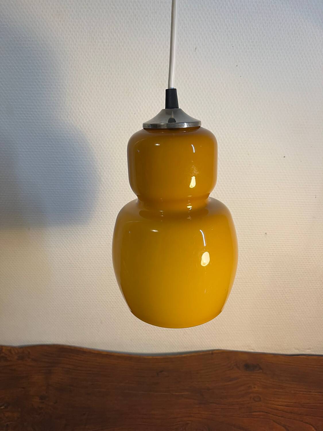 Suspension cloche opaline marron clair