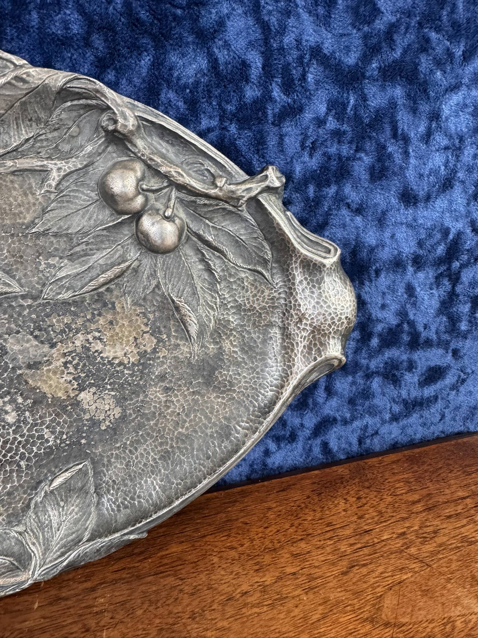 Large pocket tray with birds and cherries in silver-plated bronze